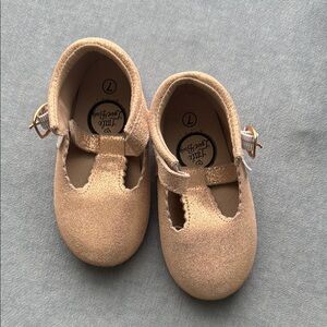 Little Love Bug rose Gold toddler Shoes, Like new